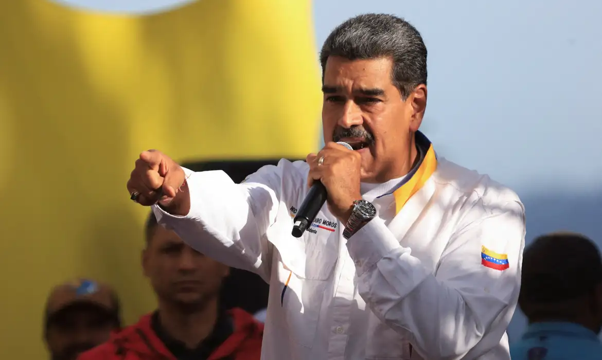 Regime de Maduro reage com fúria a informes sobre atuação da CIA na Venezuela