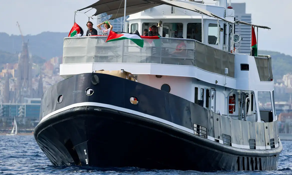 Ativista brasileiro promete continuidade de flotilha a Gaza