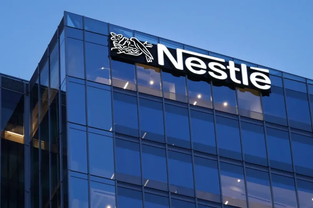 Nestlé anuncia demissões em massa: 16 mil trabalhadores serão desligados
