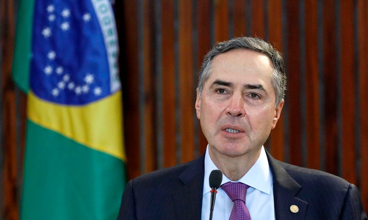 Barroso sinaliza possível saída antecipada do STF antes dos 75 anos