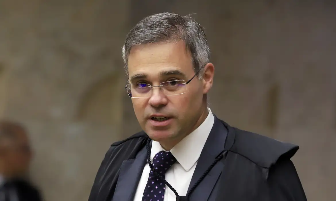 Mendonça ordena bloqueio de R$ 390 milhões do Sindnapi ligado ao irmão de Lula