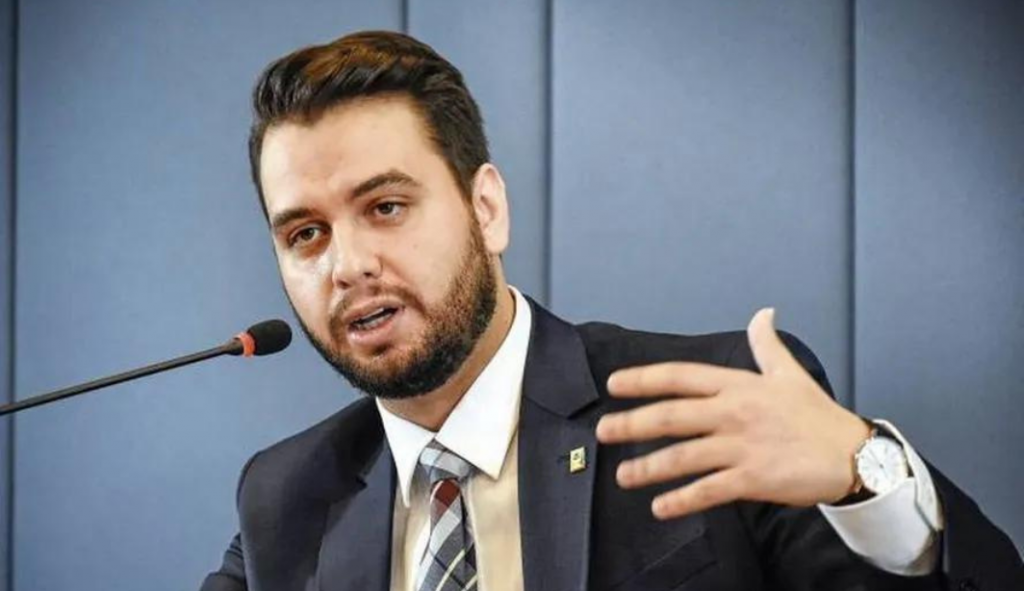 PF mira advogados e jornalistas que denunciaram prisão ilegal de Filipe Martins