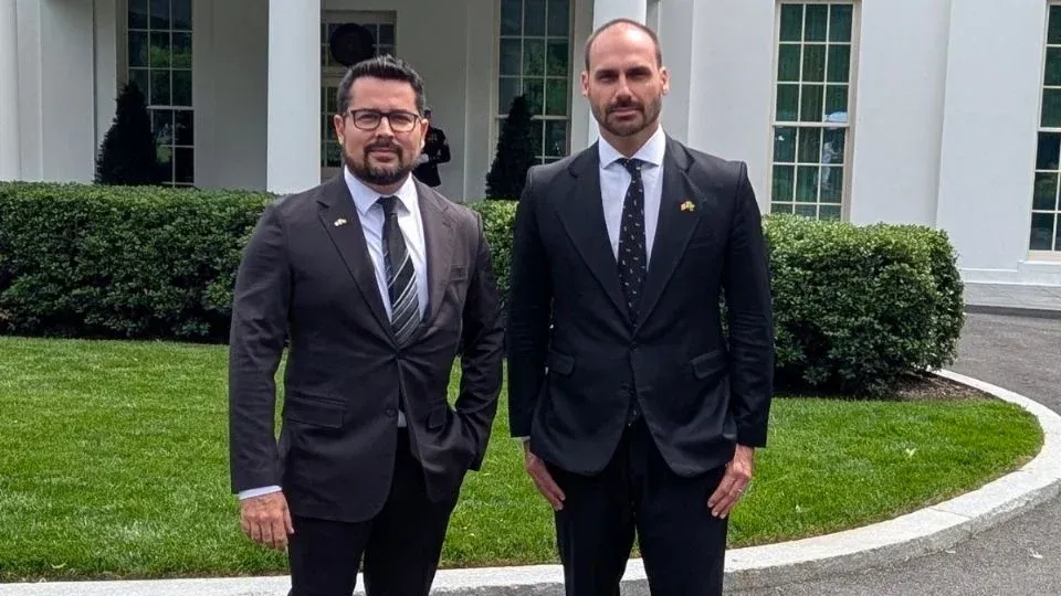 EUA manterá sanções a Barroso mesmo após saída do STF, afirma Eduardo Bolsonaro