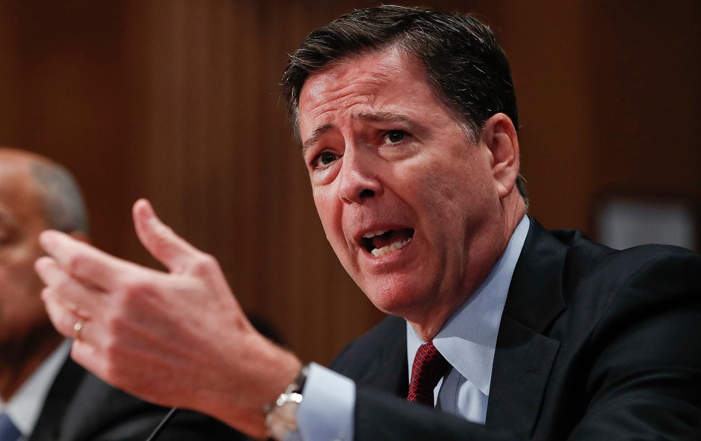 Ex-diretor do FBI James Comey enfrenta processo por declarações falsas