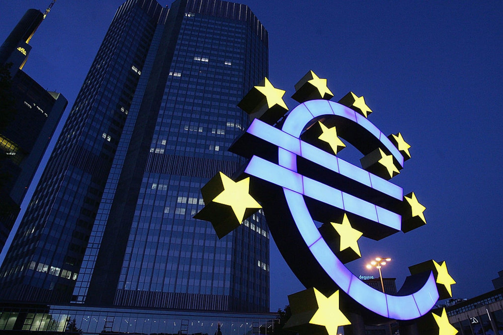 Europa avança rumo ao controle financeiro total com euro digital