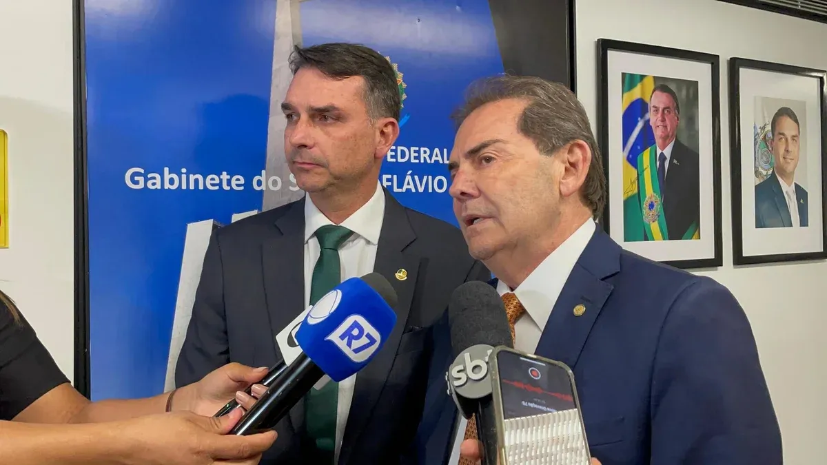 Reunião entre Flávio Bolsonaro e Paulinho da Força termina sem acordo sobre dosimetria