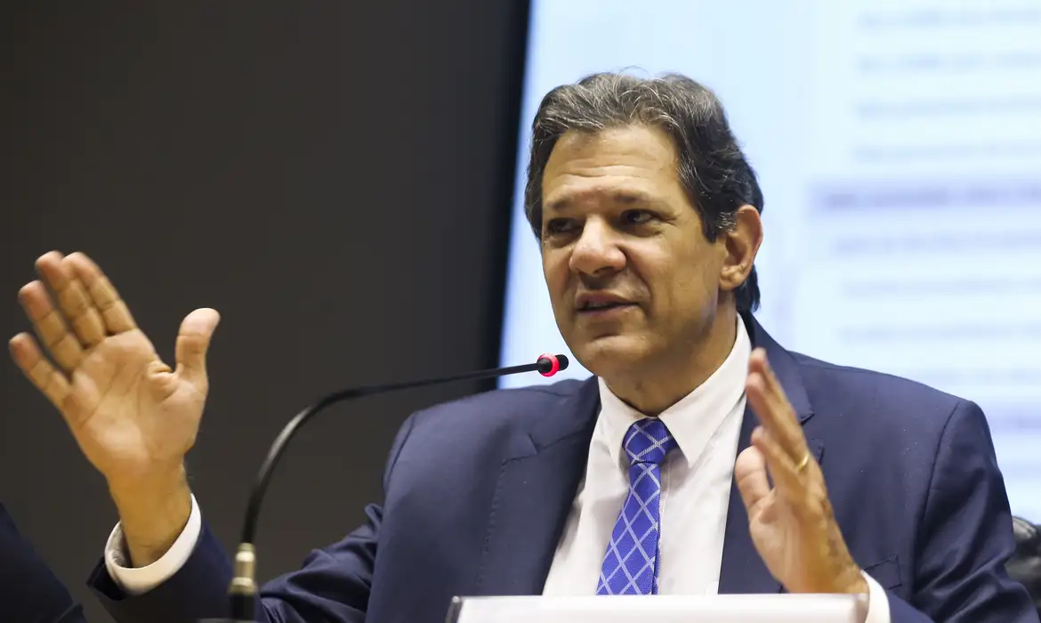 Haddad diz que “não se ganha eleição sabotando o Brasil” em defesa de medidas polêmicas do governo