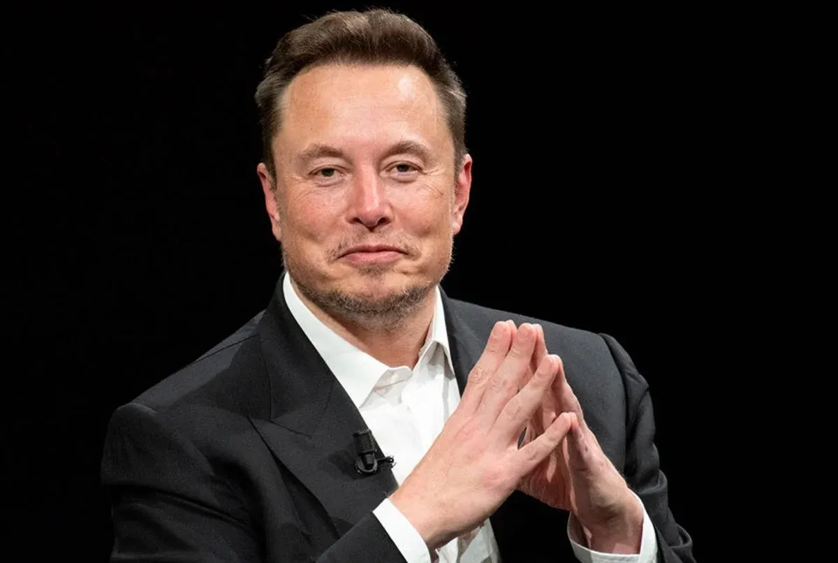 Elon Musk alcança marca inédita de meio trilhão de dólares