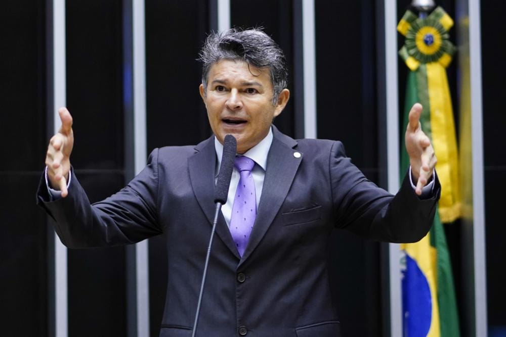 José Medeiros denuncia abusos do STF no Parlamento Europeu