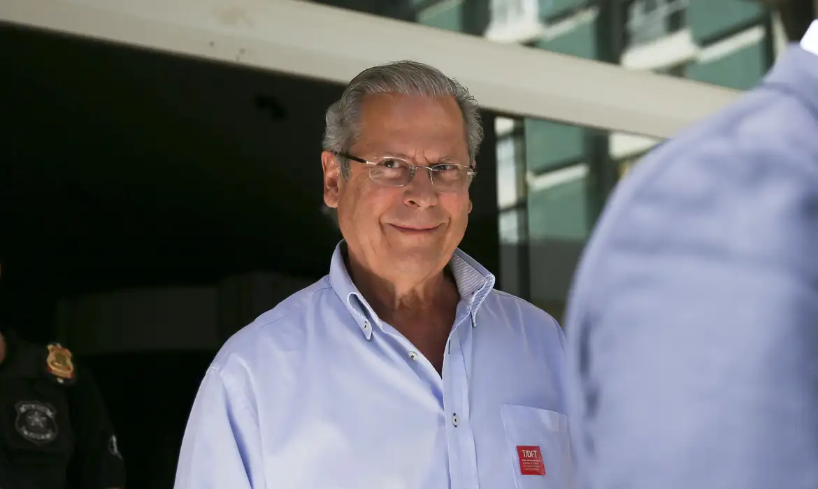 Dirceu assume candidatura a pedido de Lula e tenta reescrever história após escândalo do Mensalão