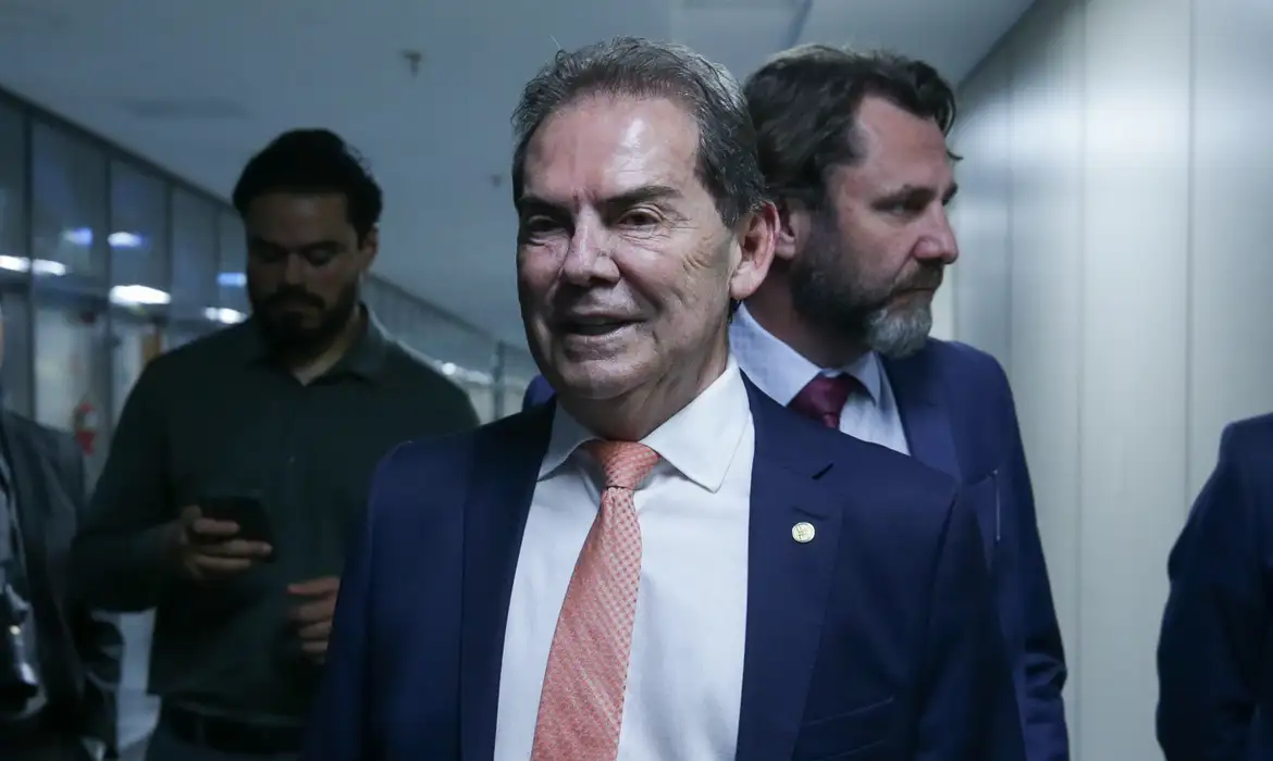 Paulinho da Força busca apoio político em meio a críticas sobre dosimetria
