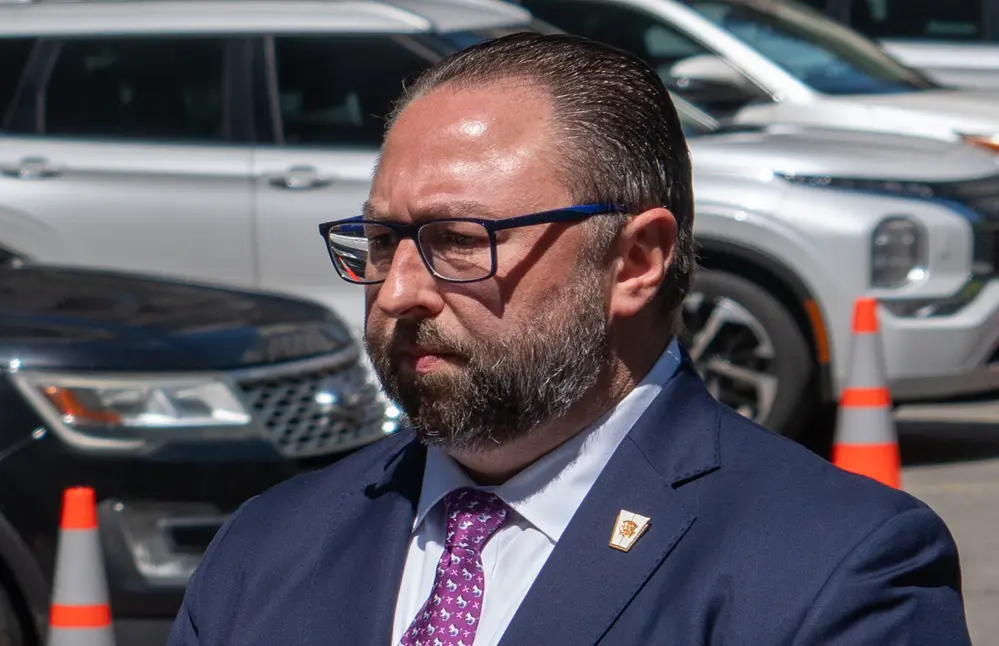 Assessor de Trump reage ao caso Filipe Martins e cobra punição a Moraes