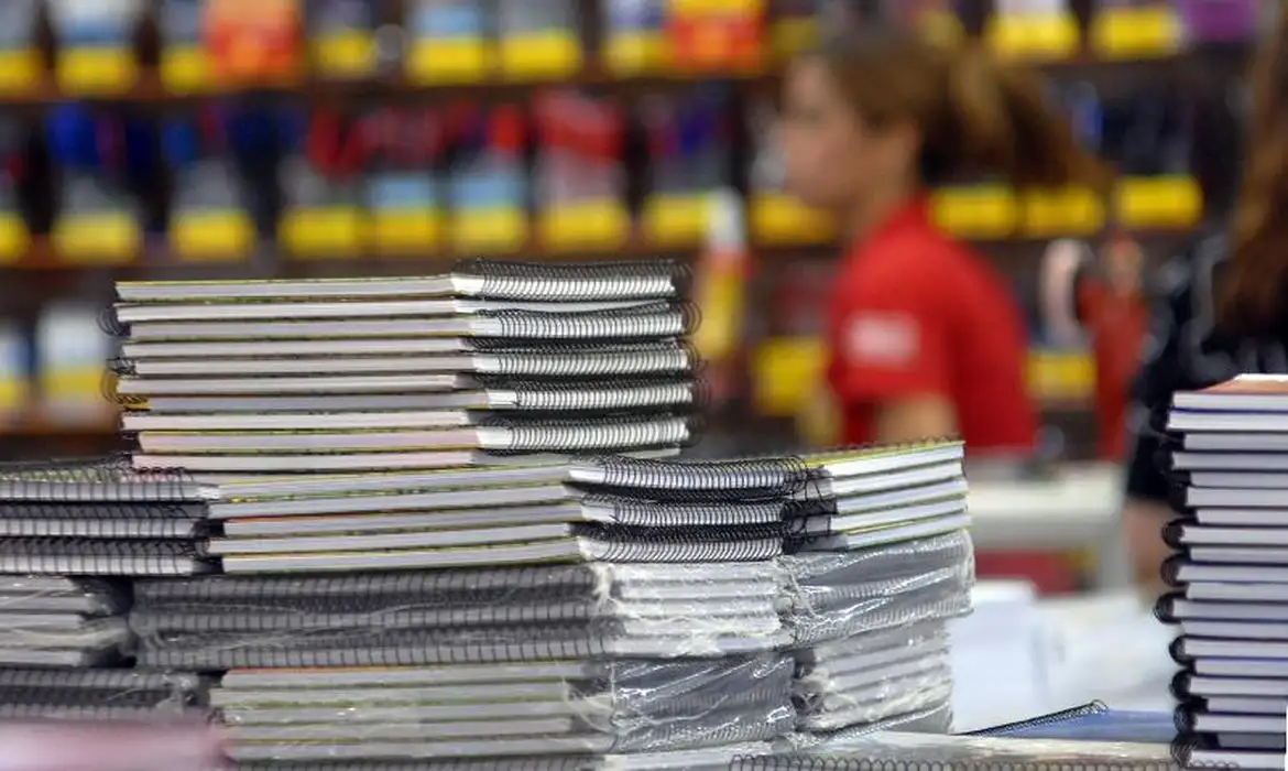 Cuiabá proíbe livros com conteúdo erótico nas escolas municipais