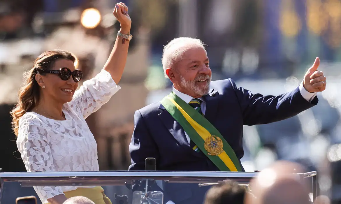 Brasil tem “copresidenta”: decreto amplia poder de Janja com 189 funcionários públicos
