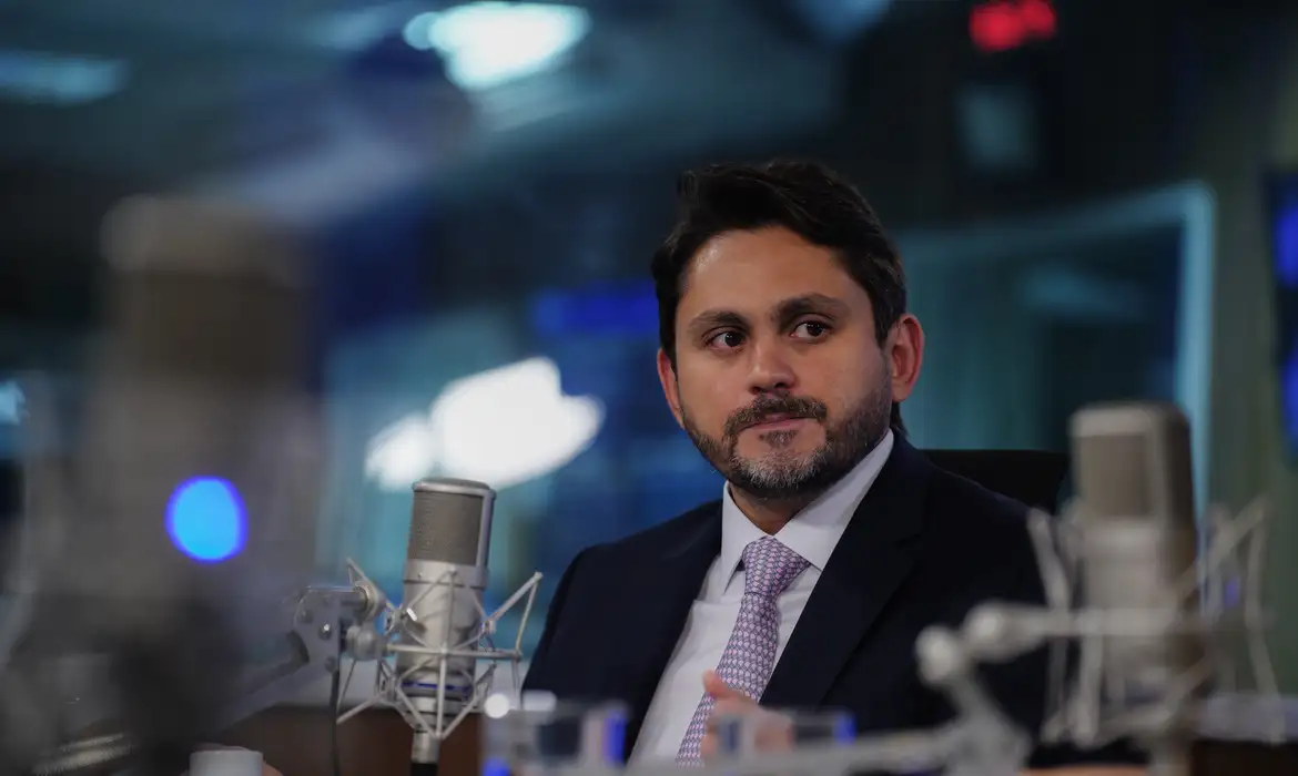 Juscelino planeja inserir “jabuti fiscal” em projeto de regularização de bens