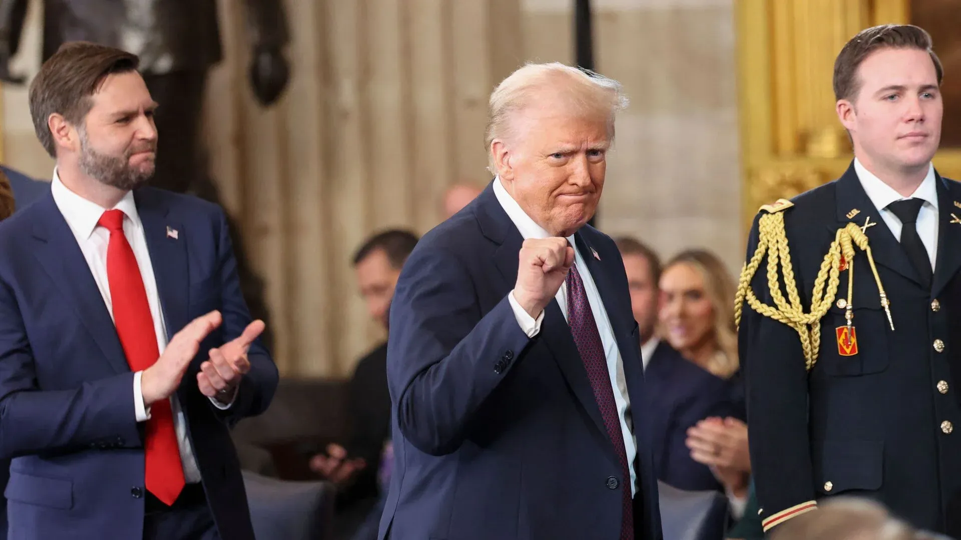 Trump autoriza ação secreta da CIA na Venezuela