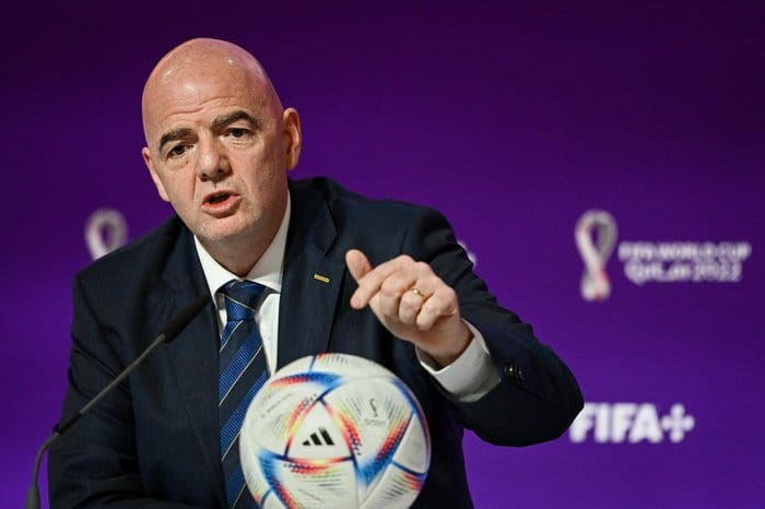 Elogios de Infantino a Trump geram suspeita de violação ética na FIFA