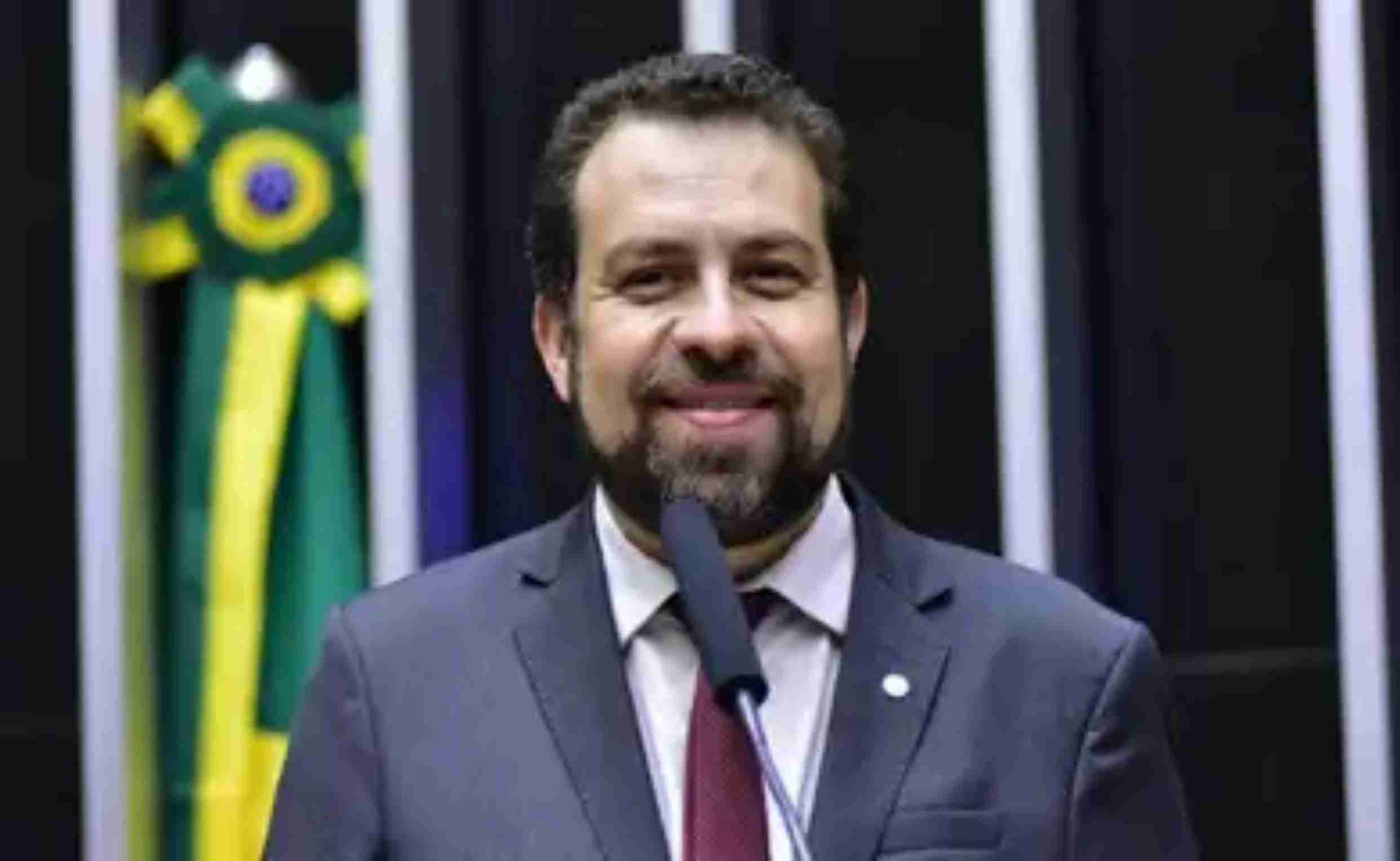 Manifestantes confrontam Boulos e criticam governo Lula na COP30