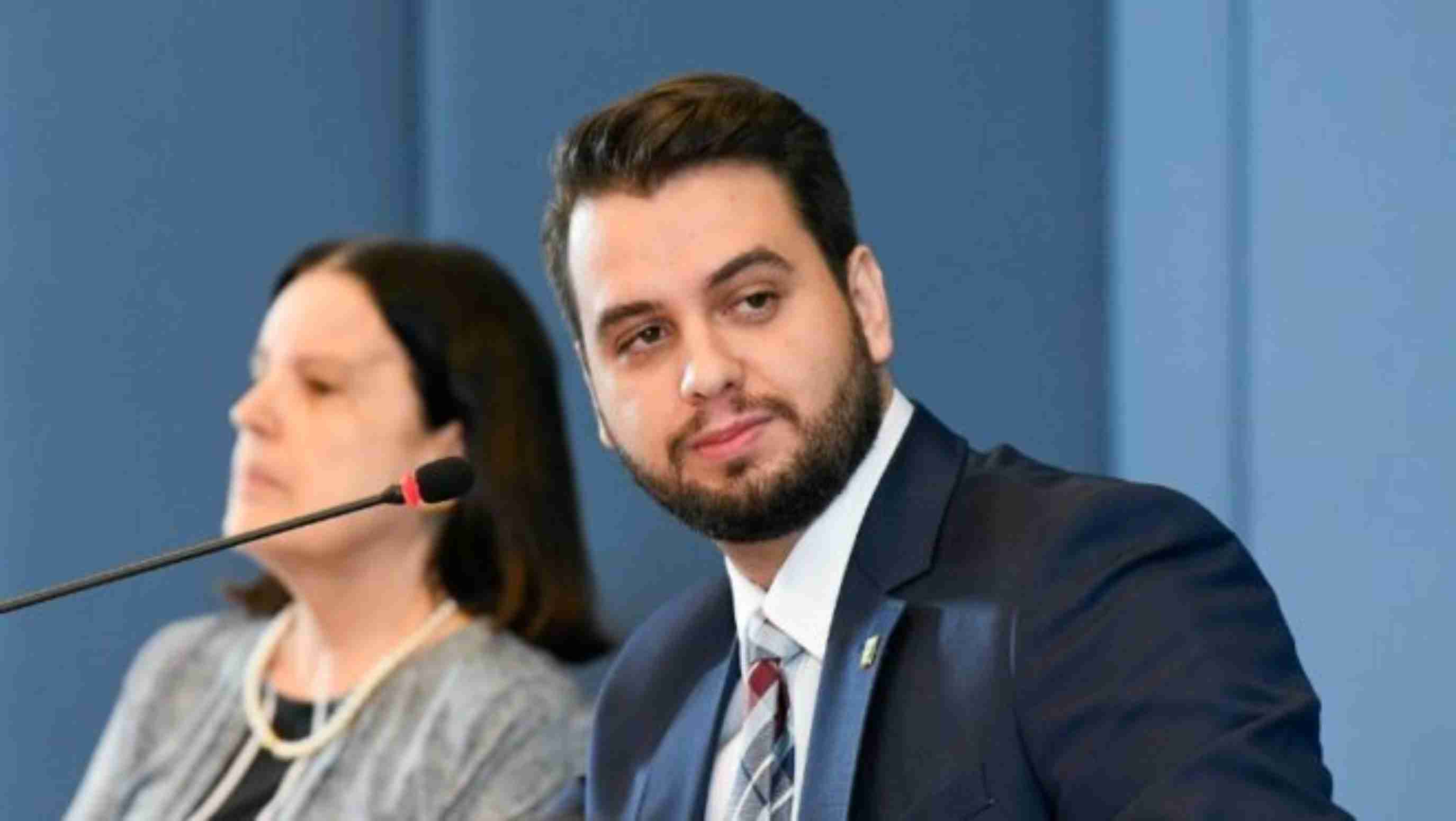 Defesa de Filipe Martins aponta possível manipulação e pede nulidade de inquérito da PF