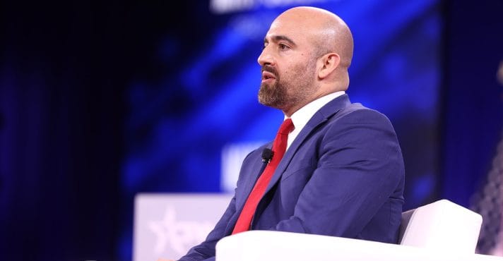 Ex-assessor americano critica inelegibilidade de Bolsonaro e cita governo Biden