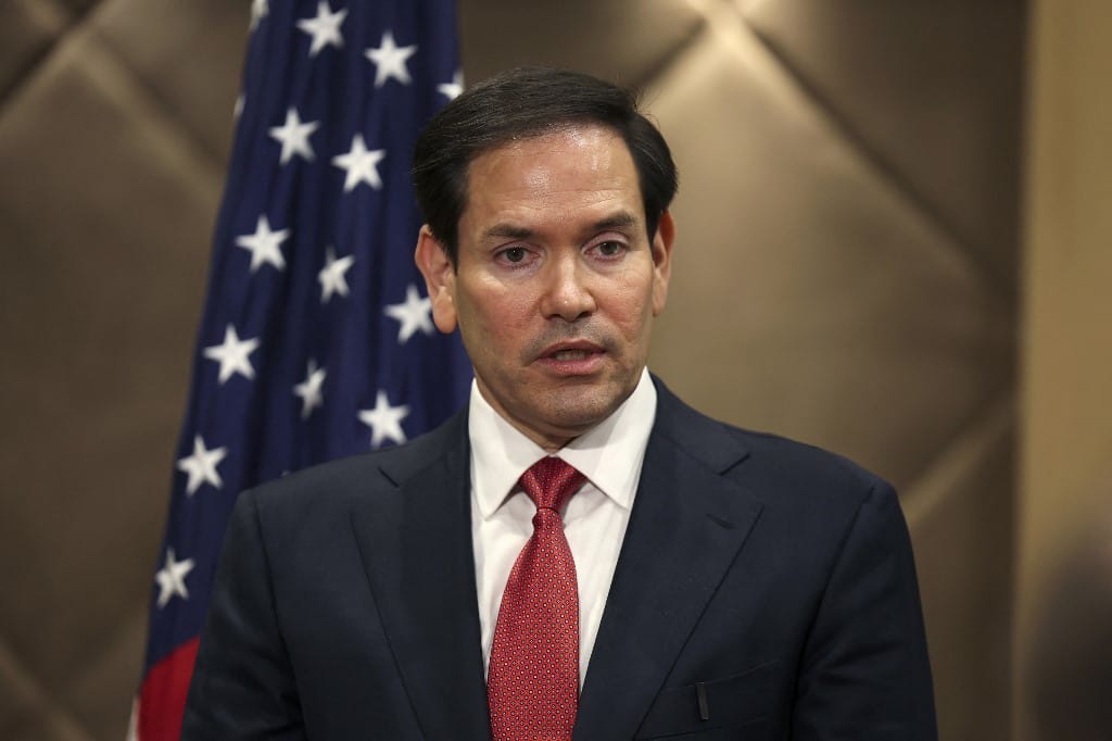 Rubio reafirma legalidade de ações contra narcotráfico e acusa Maduro de liderar organização criminosa