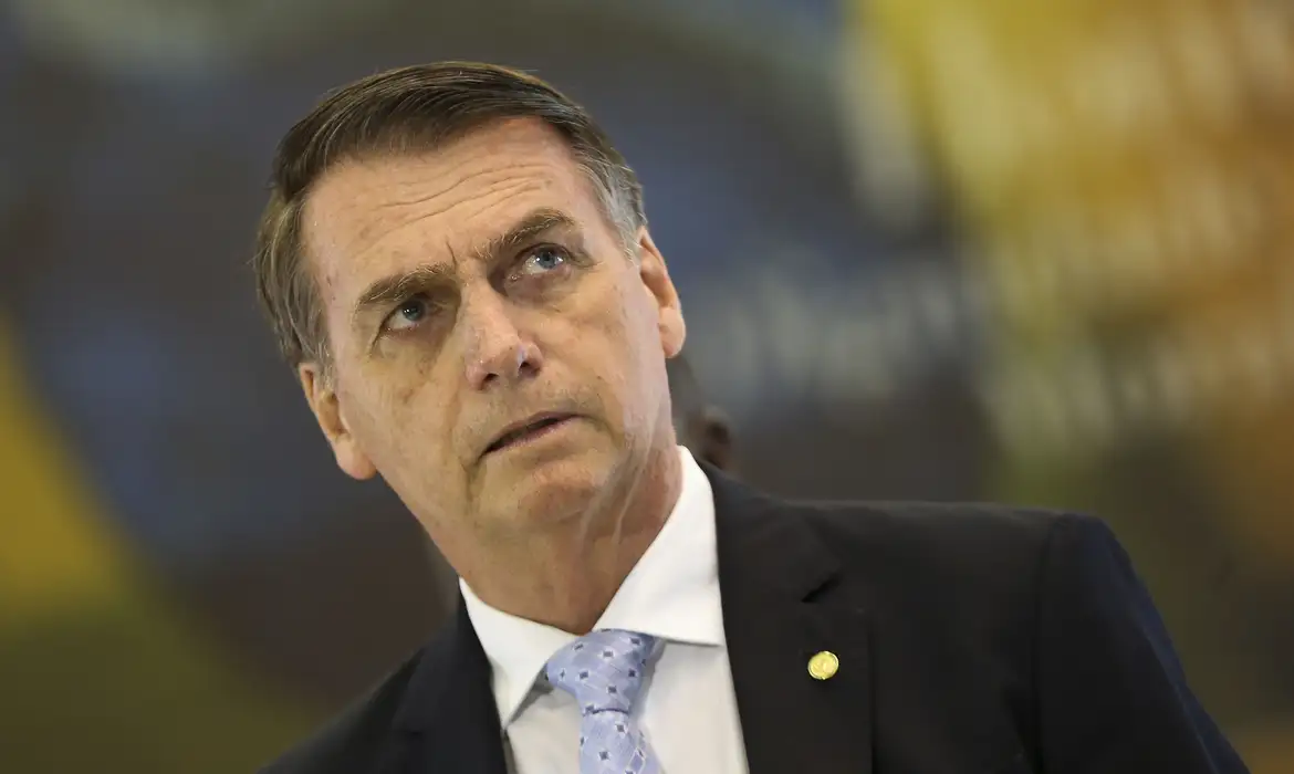 Moraes autoriza visitas escalonadas a Bolsonaro