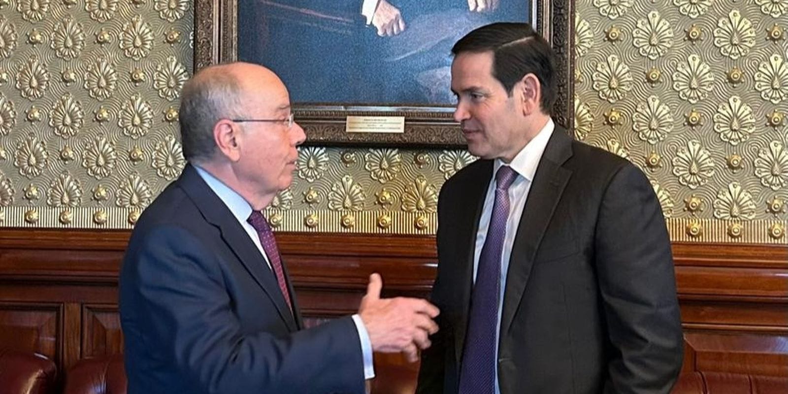 Vieira entrega a Rubio proposta do Brasil para encerrar tarifaço dos EUA