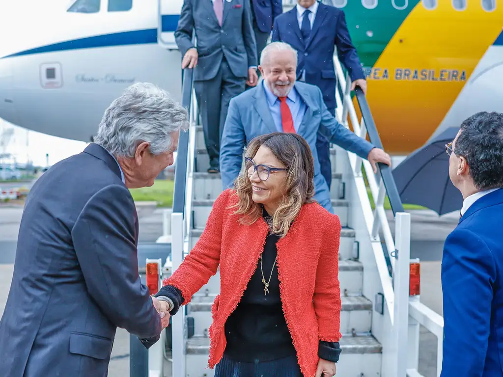 Lula quer trocar avião presidencial por modelo de até R$ 2 bilhões