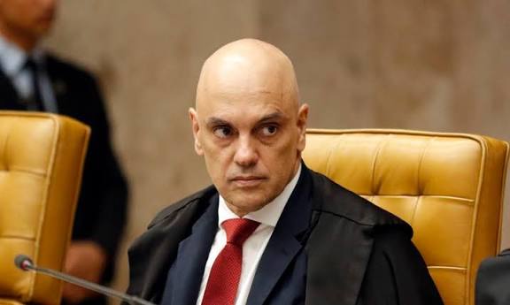 Moraes libera presença de Filipe Martins no próprio julgamento