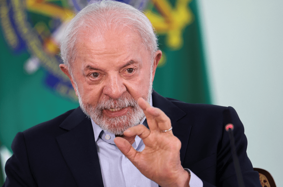 Lula descarta privatização dos Correios apesar de rombo bilionário