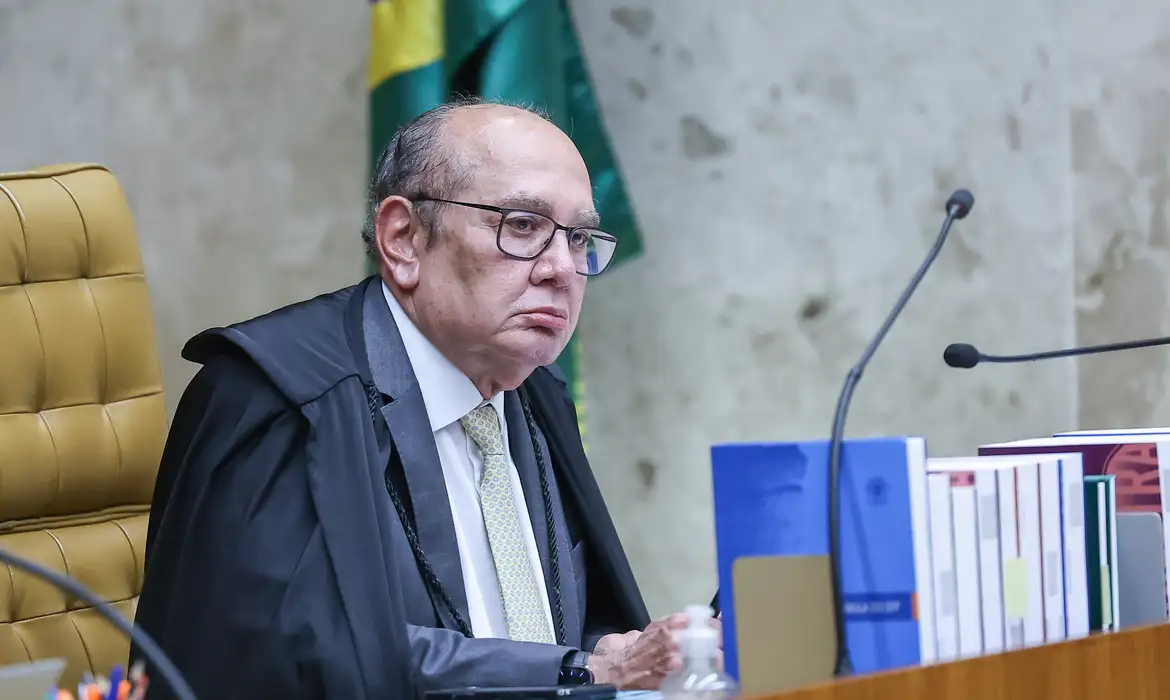 Messias pressiona Gilmar por decisão que restringe impeachment no Supremo