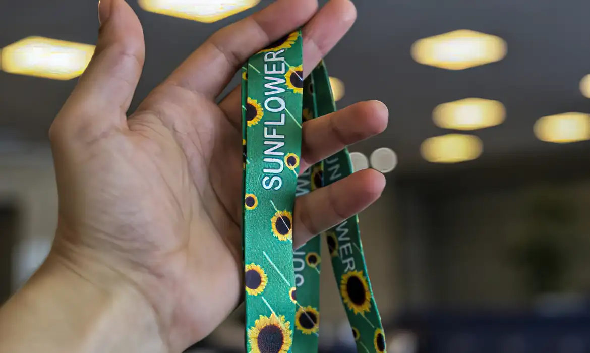 Lula barra cordão de girassol e inviabiliza apoio básico a autistas