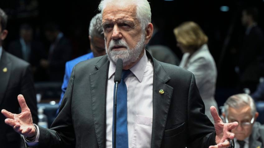 Lula deve vetar PL da Dosimetria até 8 de janeiro, diz Jaques Wagner