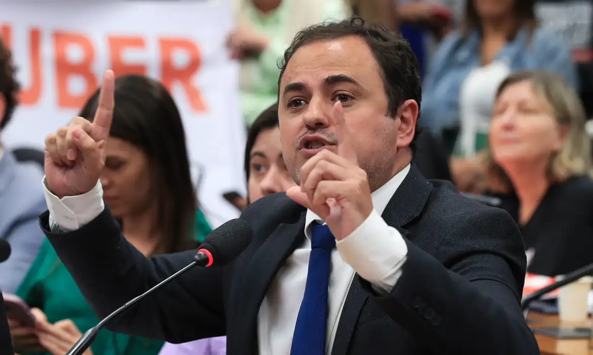 Câmara livra Glauber Braga da cassação