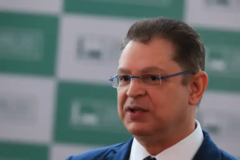 Sóstenes Cavalcante diz que R$ 400 mil apreendidos pela PF são fruto da venda de imóvel