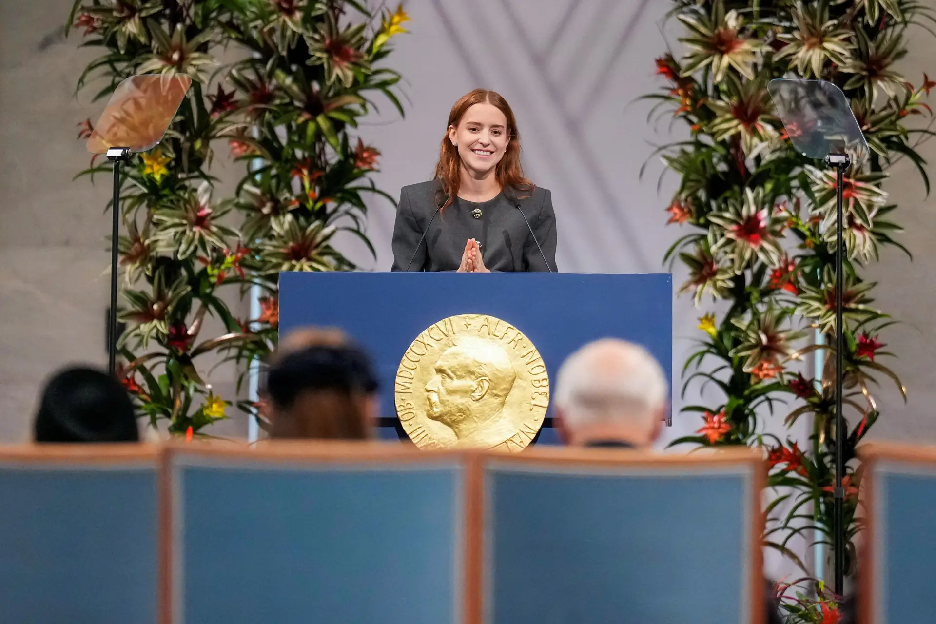 Filha recebe Nobel por María Corina e expõe isolamento do regime