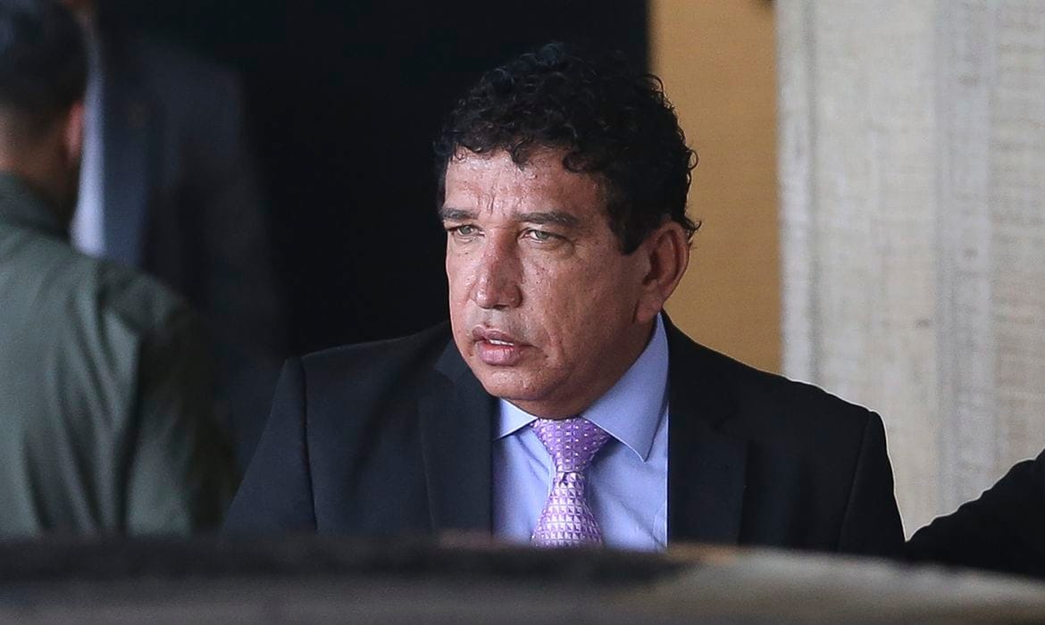 Caso Banco Master: Magno Malta pede suspensão do recesso para investigar Moraes