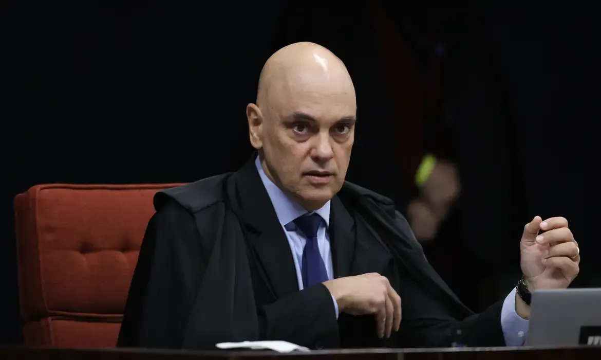 Moraes dá 15 dias para PGR se manifestar sobre pedido de liberdade de Filipe Martins