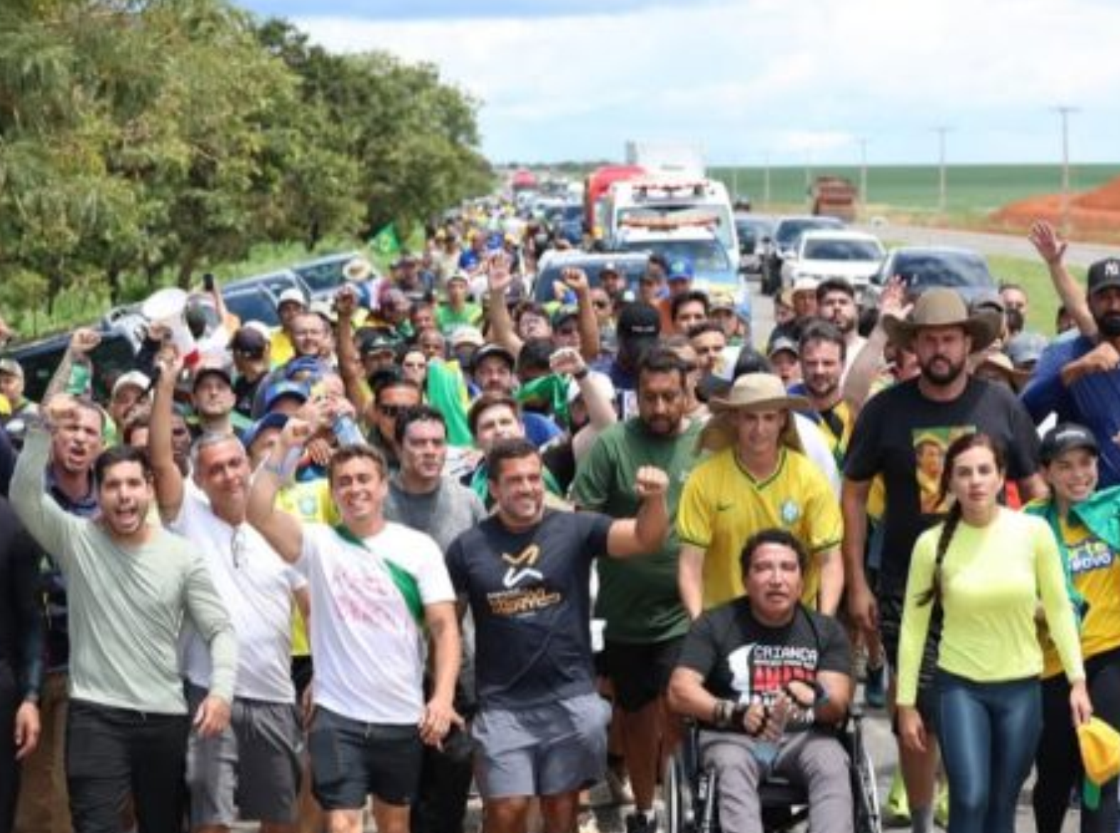 Caminhada pela justiça e liberdade: Nikolas Ferreira e o grito de um Brasil que não desiste