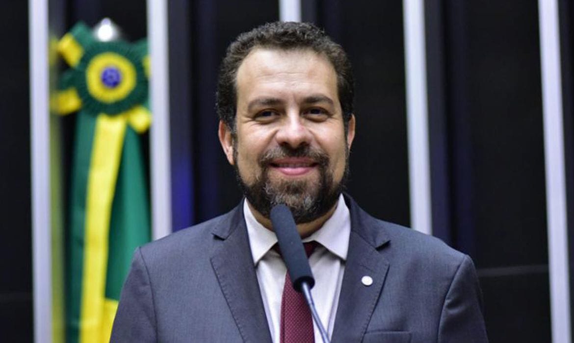 Boulos critica juros de 15% e questiona atuação do Banco Central
