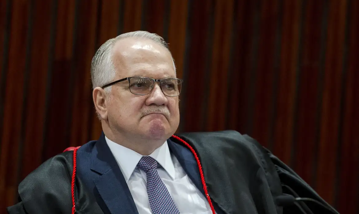 Fachin defende Toffoli e diz que STF “não se curva a ameaças”