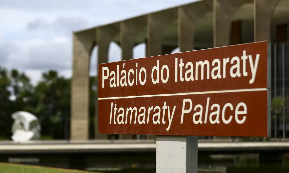 Itamaraty explica sigilo em telegramas com EUA que citam a JBS