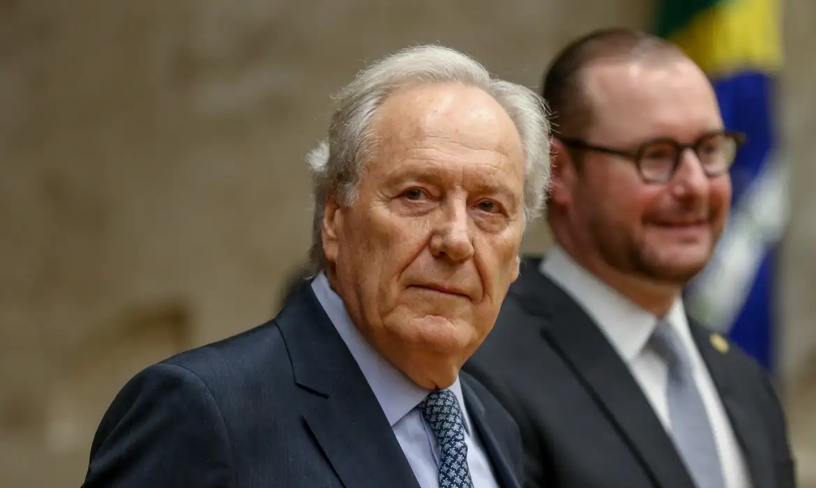 Escritório de Lewandowski recebeu R$ 2,6 milhões do Banco Master sem atuar em processos