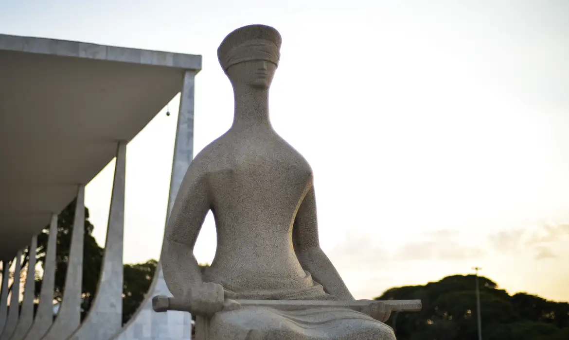 Ministros do STF recusam informar cachês de palestras via LAI