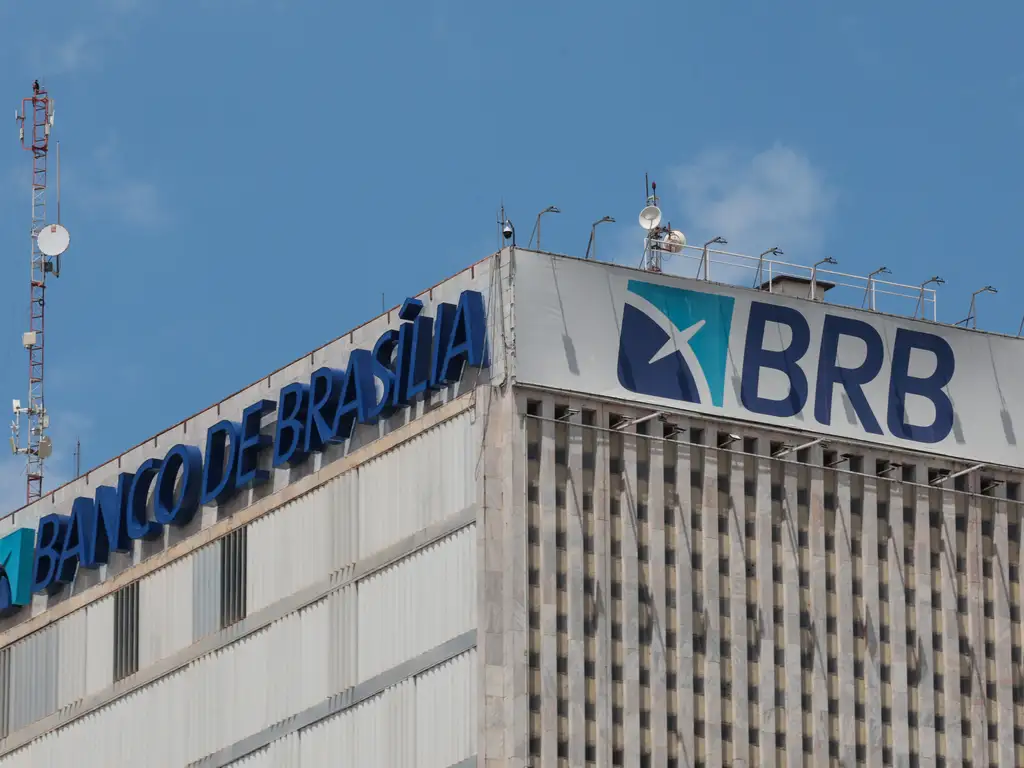 Nova governadora do DF exige limpeza no BRB após escândalo bilionário