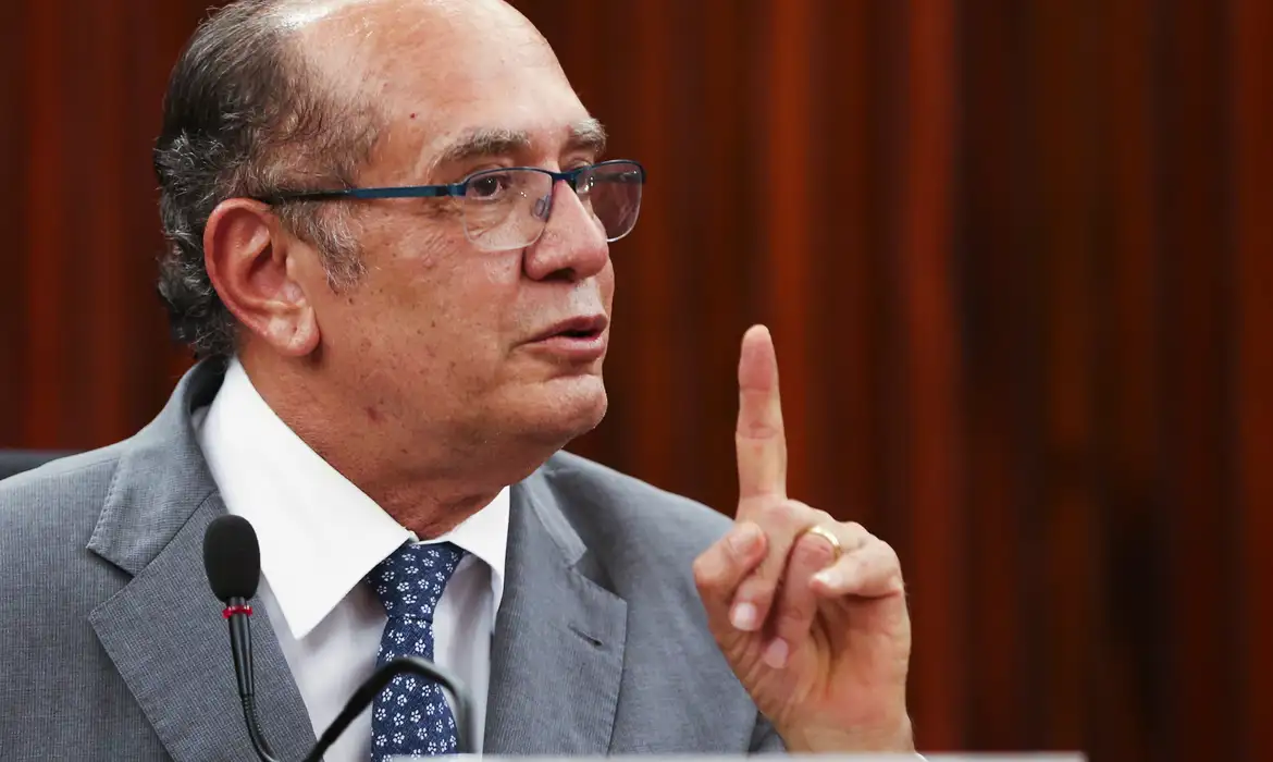 Gilmar articula no STF e mira enfraquecer decisões no caso Master
