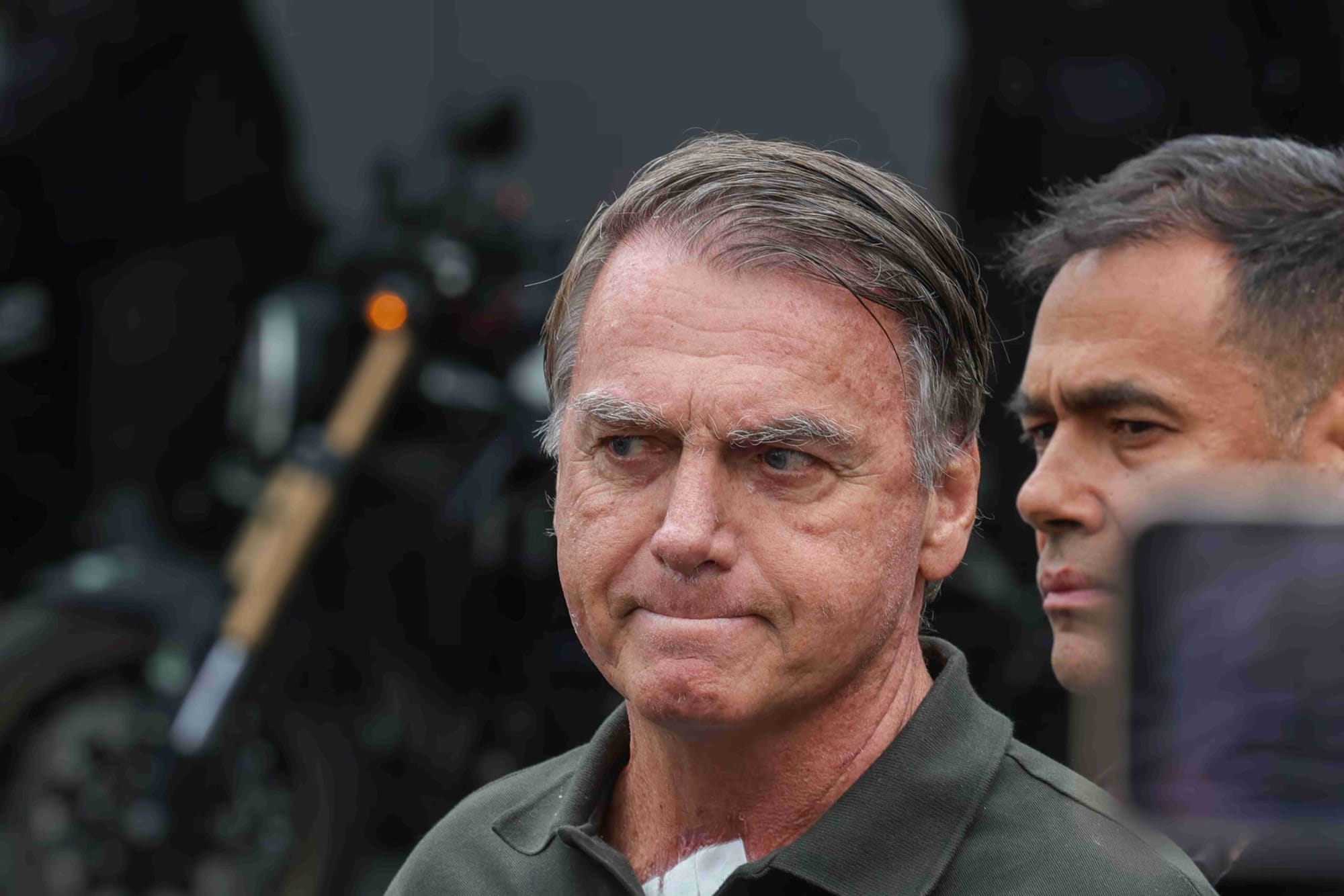 Moraes mantém prisão de Bolsonaro e rejeita pedido de domiciliar humanitária