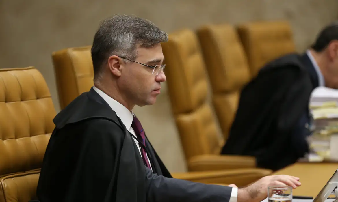 Mendonça passou dias isolado na Alemanha preparando a prisão de Vorcaro
