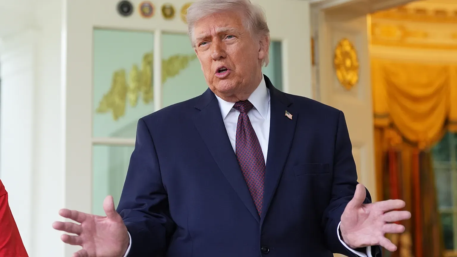 Trump anuncia cessar-fogo entre Israel e Líbano e amplia protagonismo internacional