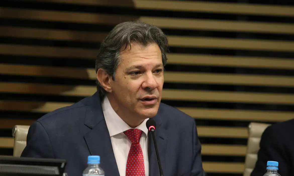 Haddad atribui polêmica do Pix a Bolsonaro e tenta capitalizar caso Master
